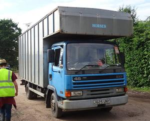 j625uny,leyland daf,45.120